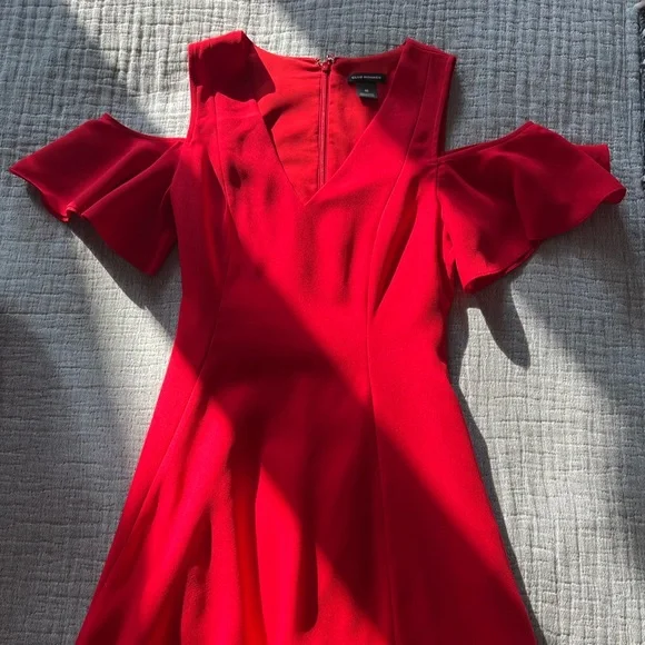 Club Monaco - Pernille Cold Shoulder Dress - Red 00 - Picture 2 of 5